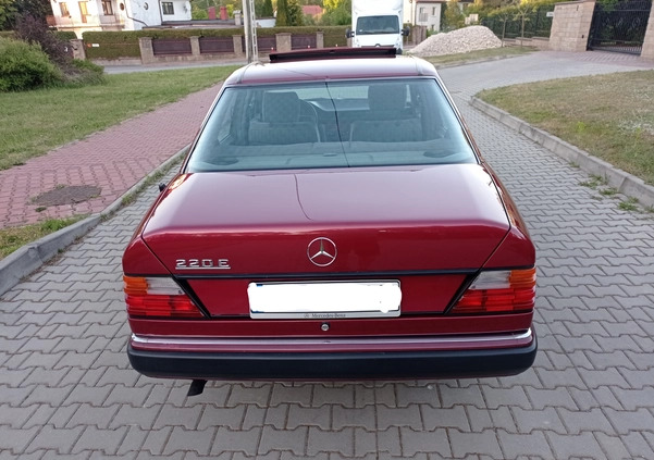 Mercedes-Benz W124 (1984-1993) cena 27400 przebieg: 230000, rok produkcji 1992 z Kielce małe 466